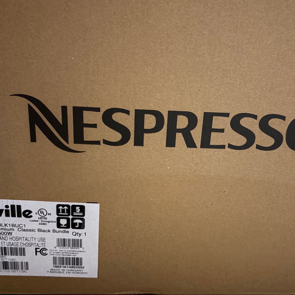 Nespresso Vertuo Next Coffee Maker with milk frother - Picture 9 of 9